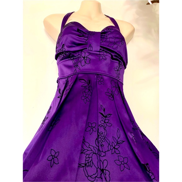 Off shoulder Le Chateau dress - Picture 9 of 11